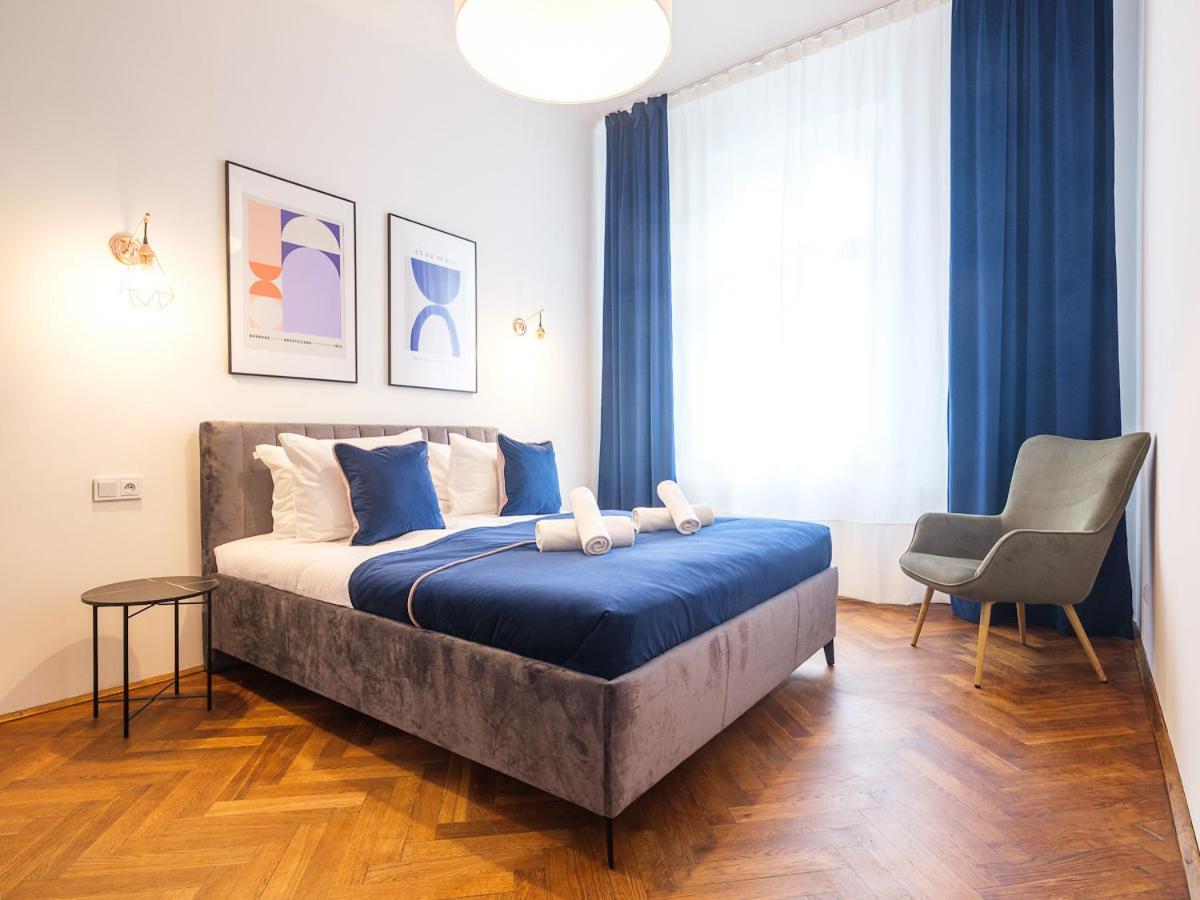 Central Apartments By Tyzenhauz Cracovie Extérieur photo